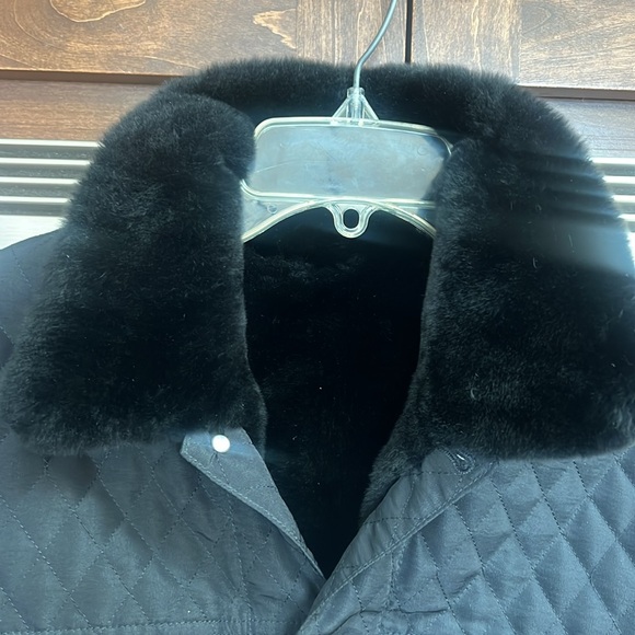 NWT NEIMAN MARCUS BLACK CROPPED QUILTED BARN JACKET FUR LINED gorgeous! - Picture 2 of 15